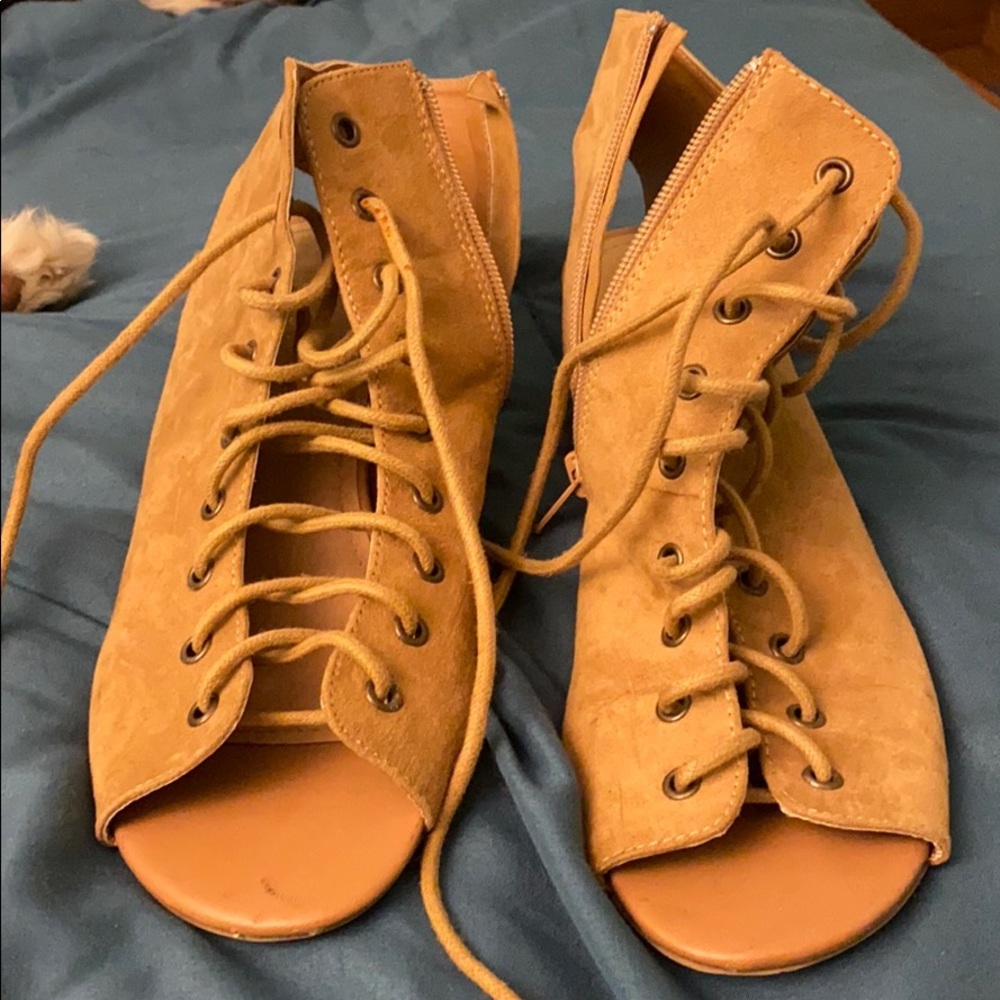 Tie up pumps